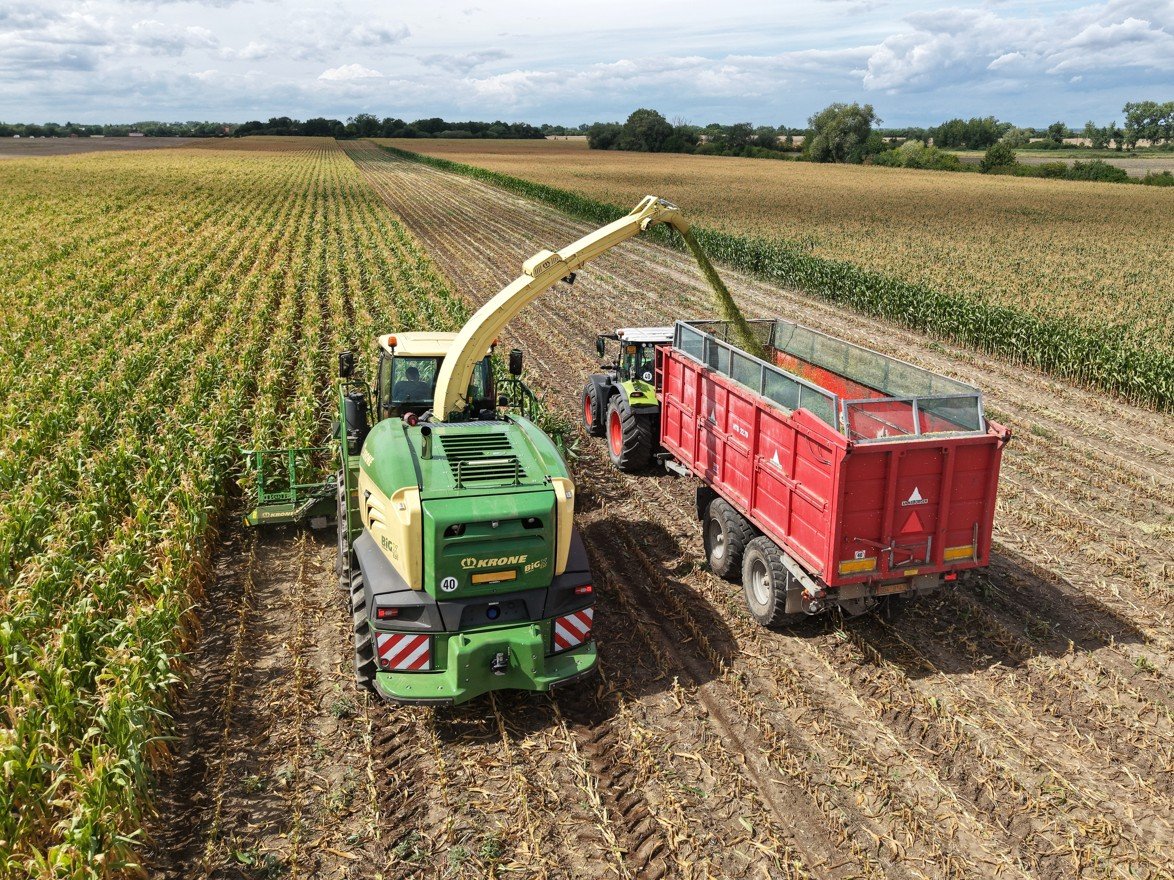       
          KRONE BiG X 630 uzavírá silážní sezónu
      