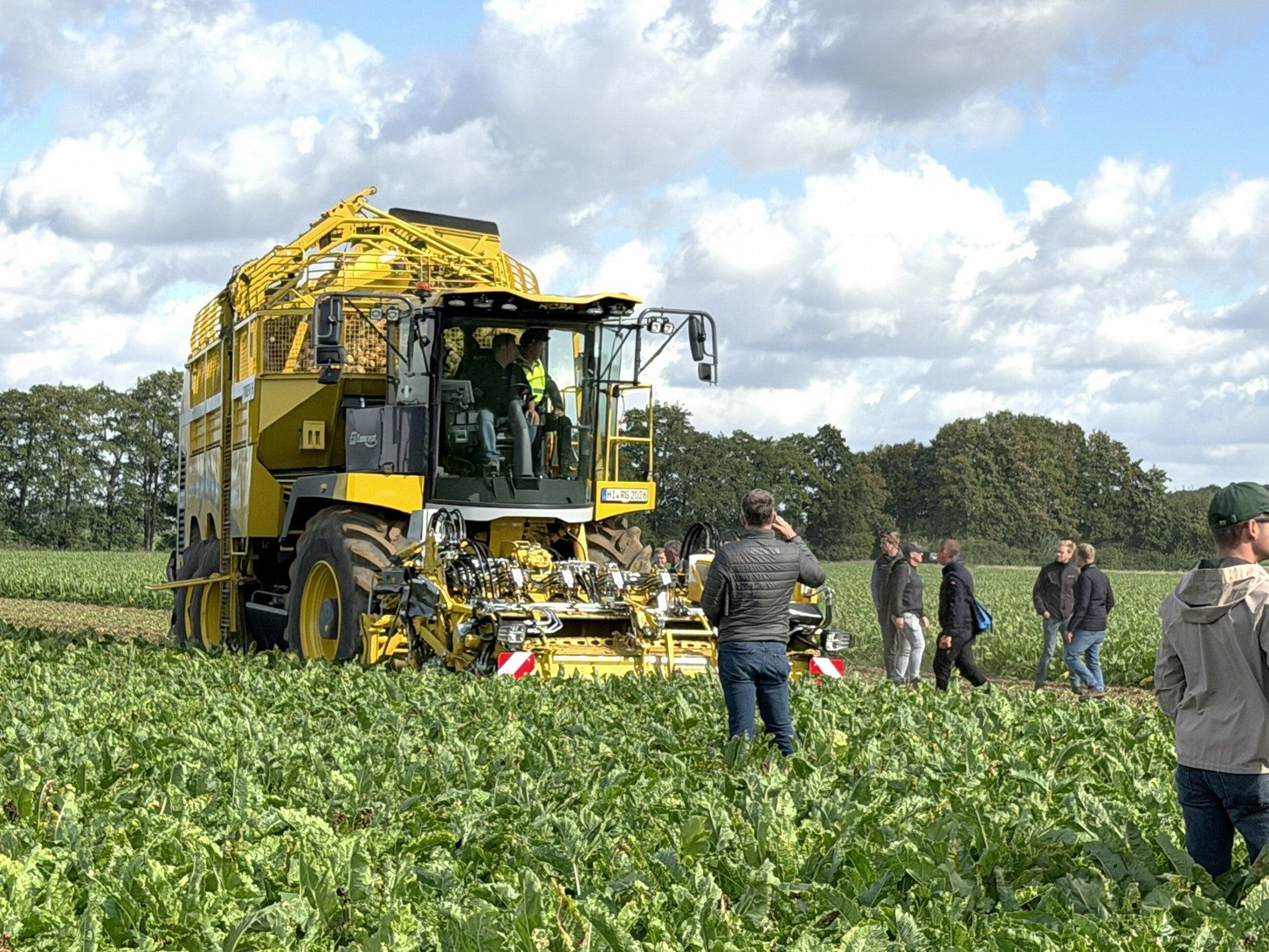       
          Dvě plodiny, jedna značka. ROPA na PotatoEurope & Sugar Beet Expo 2026
      