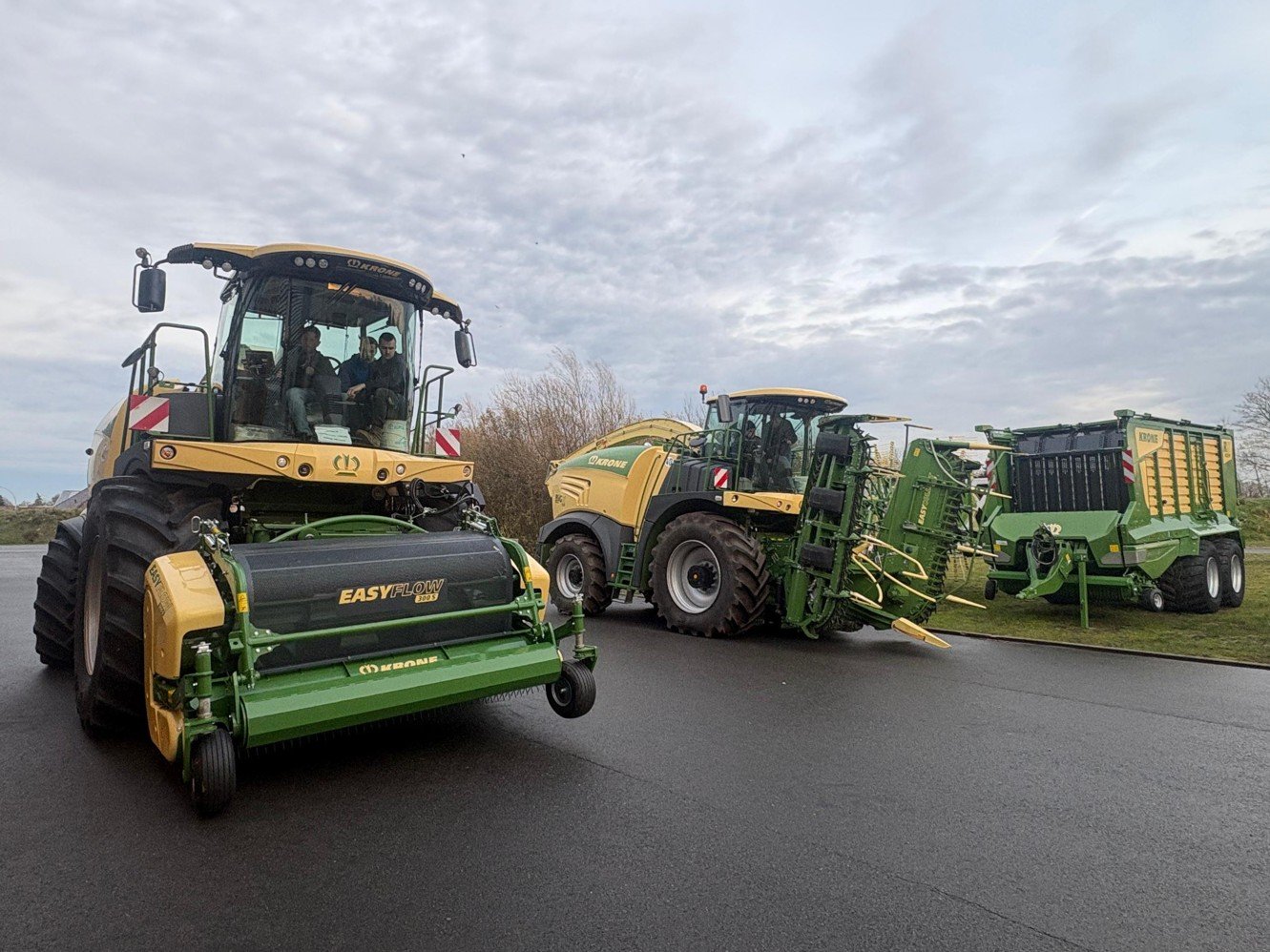 Technika pro sklizeň píce KRONE