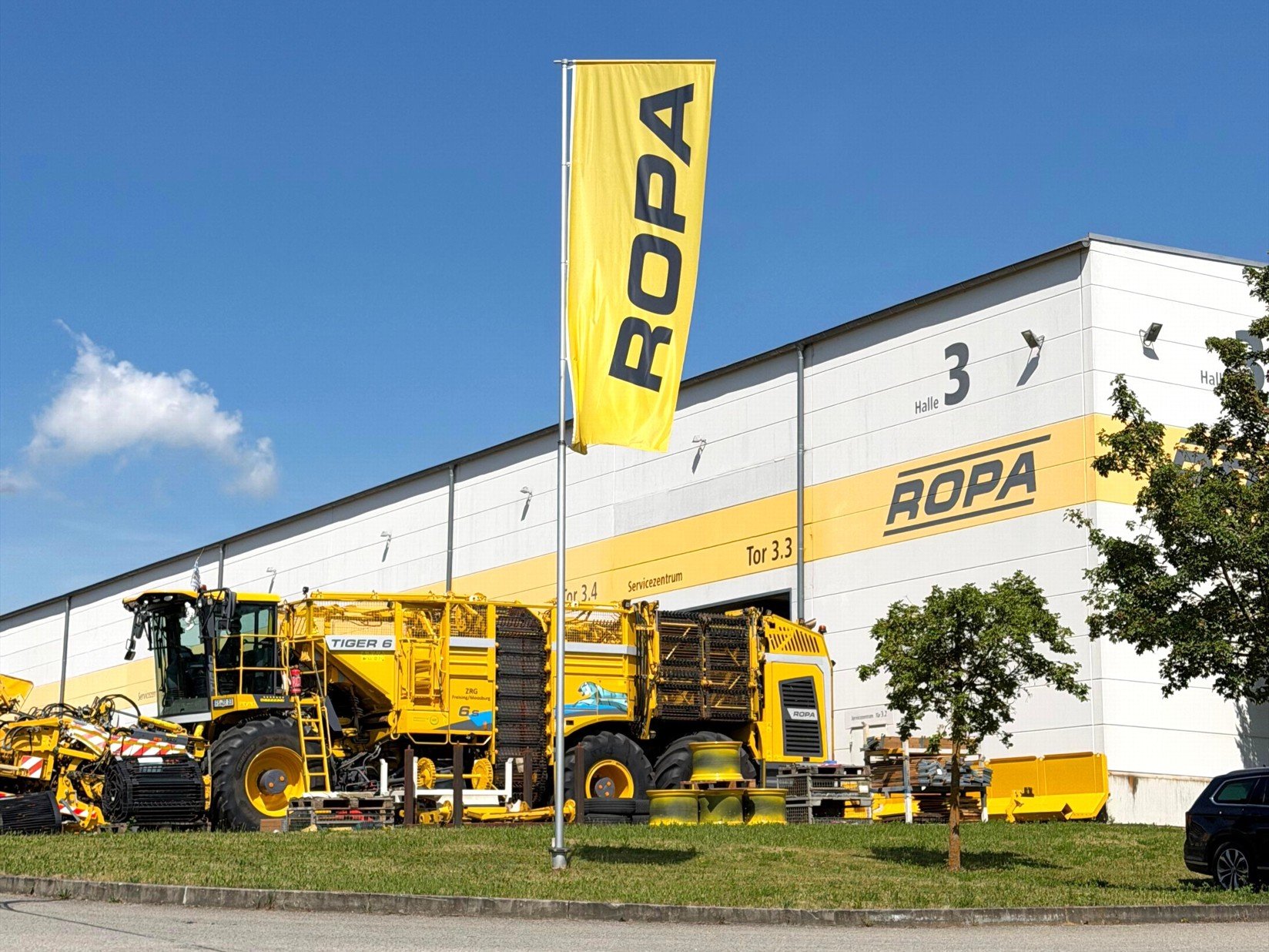       
          Nahlédli jsme pod pokličku výroby sklízečů ROPA
      