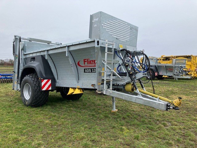 Rozmetadlo hnoje Fliegl ADS 120 FOX