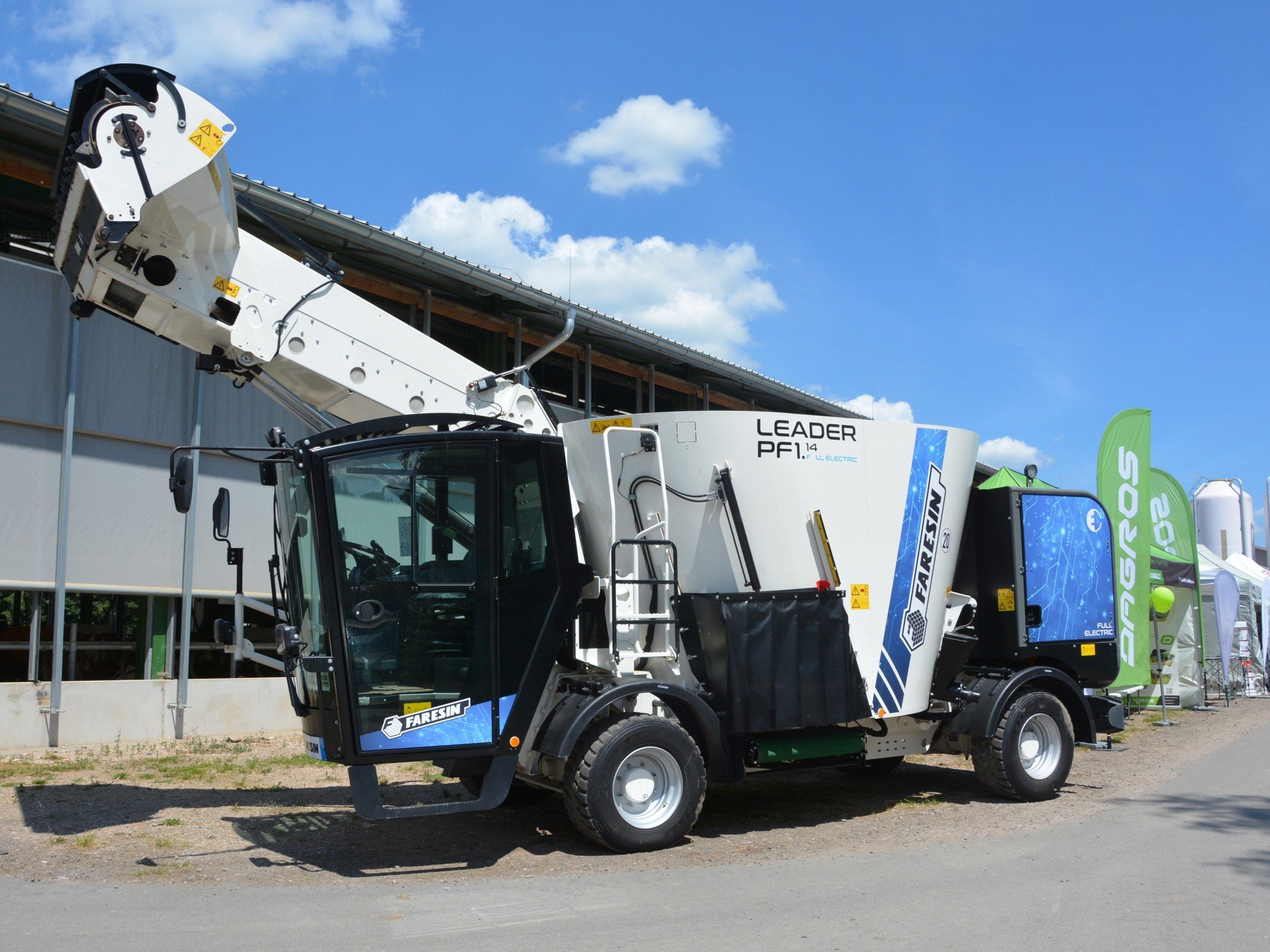       
          FARESIN FULL ELECTRIC bodoval na Dni otevřených dveří
      